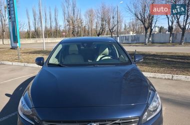 Седан Volvo S60 2015 в Києві
