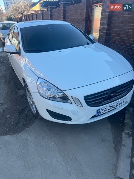 Седан Volvo S60 2012 в Киеве
