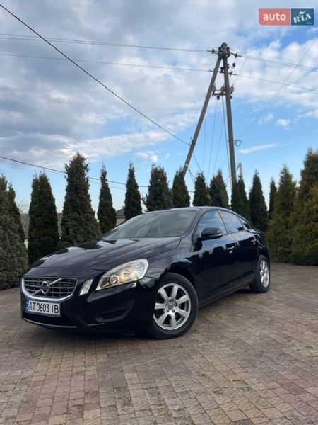 Седан Volvo S60 2012 в Калуше