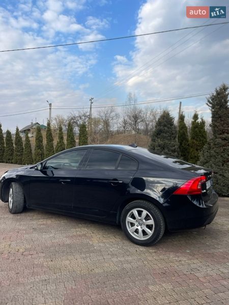 Седан Volvo S60 2012 в Калуше
