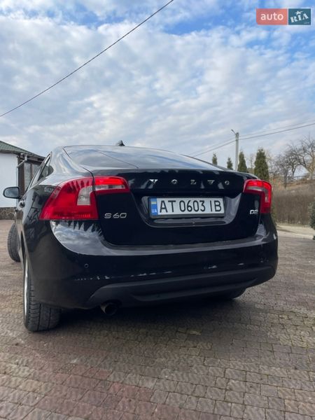 Седан Volvo S60 2012 в Калуше