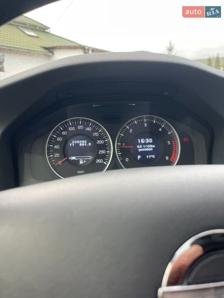 Седан Volvo S60 2012 в Калуше