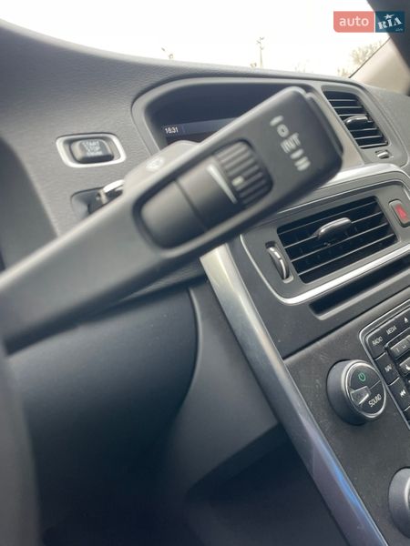 Седан Volvo S60 2012 в Калуше