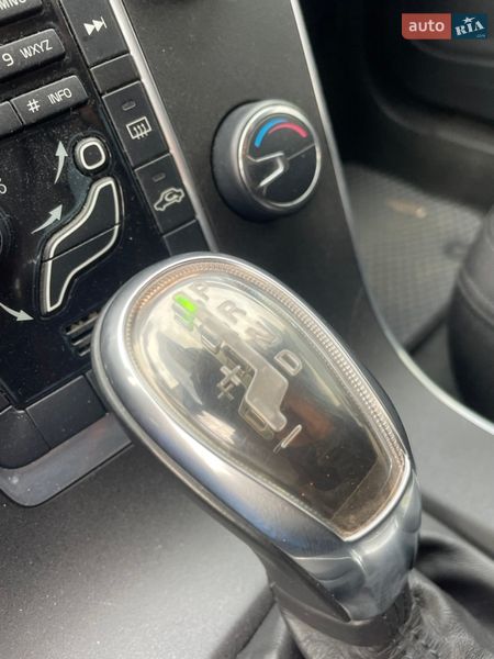 Седан Volvo S60 2012 в Калуше