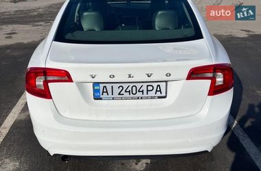 Седан Volvo S60 2013 в Бучі