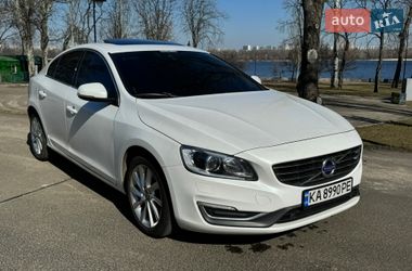 Седан Volvo S60 2014 в Киеве