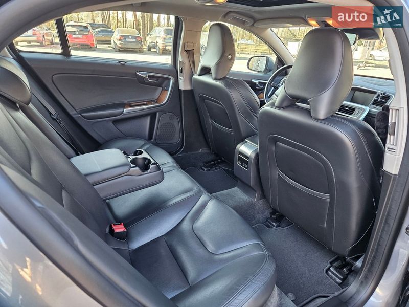 Седан Volvo S60 2016 в Харькове