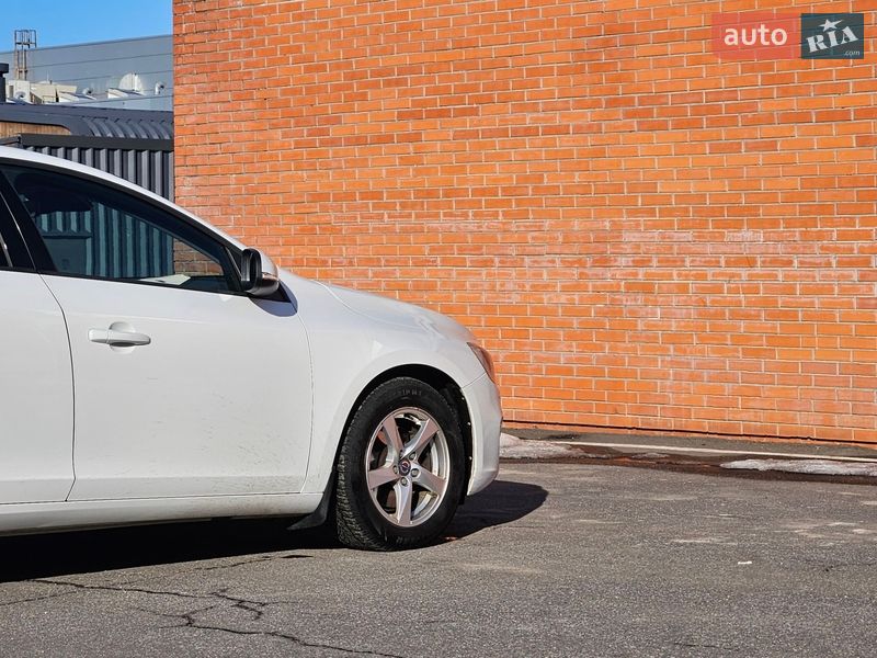 Седан Volvo S60 2015 в Киеве фото 16 Седан Volvo S60 2015 в Киеве