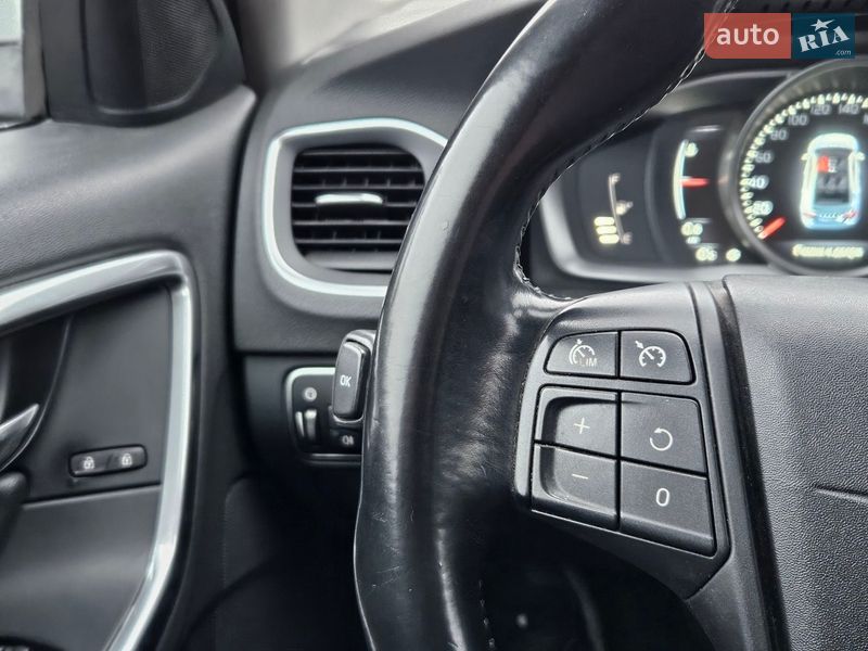 Седан Volvo S60 2015 в Киеве фото 43 Седан Volvo S60 2015 в Киеве