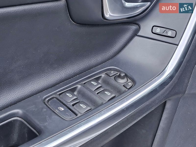 Седан Volvo S60 2015 в Киеве фото 46 Седан Volvo S60 2015 в Киеве