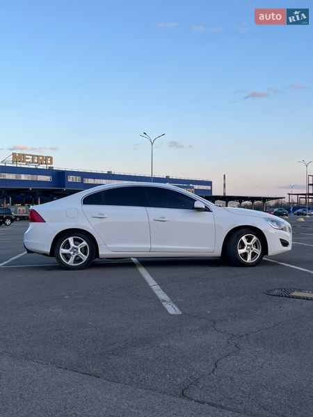 Седан Volvo S60 2012 в Киеве