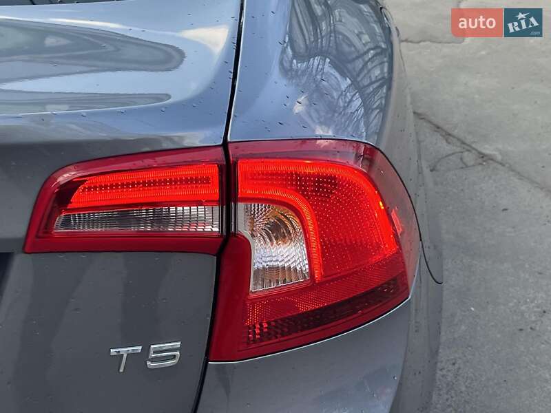 Седан Volvo S60 2016 в Києві