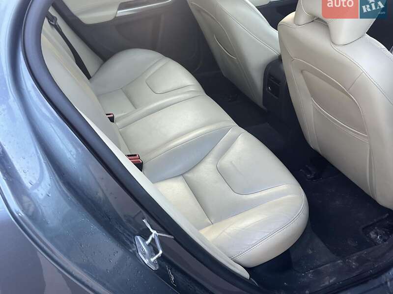 Седан Volvo S60 2016 в Києві