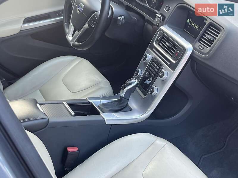 Седан Volvo S60 2016 в Києві