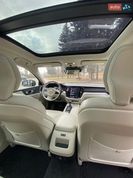 Седан Volvo S60 2019 в Житомирі