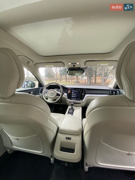 Седан Volvo S60 2019 в Житомирі