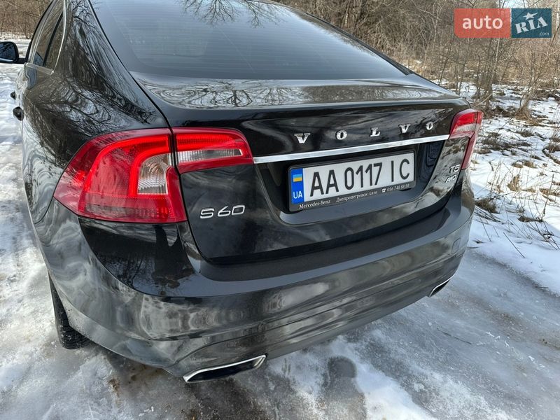 Седан Volvo S60 2014 в Новомосковске
