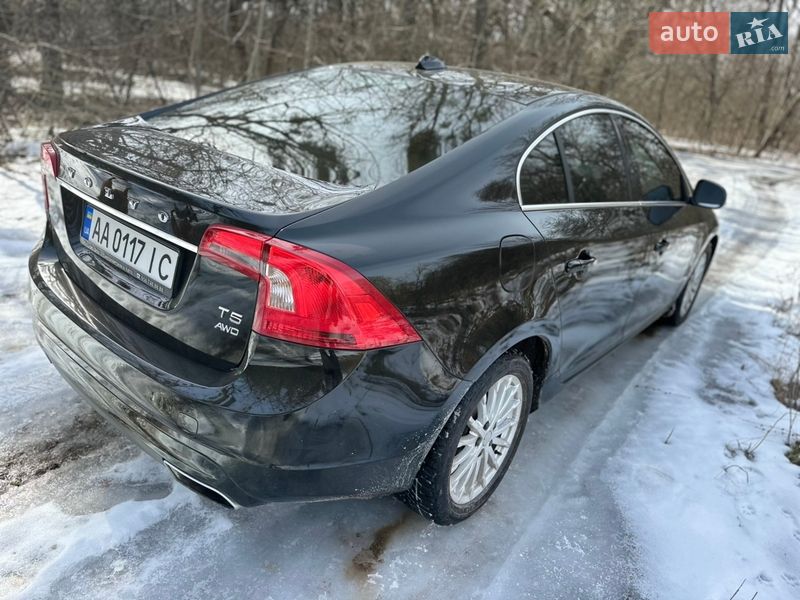 Седан Volvo S60 2014 в Новомосковске