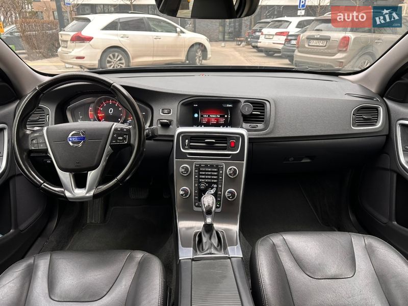 Седан Volvo S60 2015 в Киеве фото 18 Седан Volvo S60 2015 в Киеве