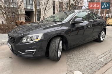Седан Volvo S60 2015 в Києві