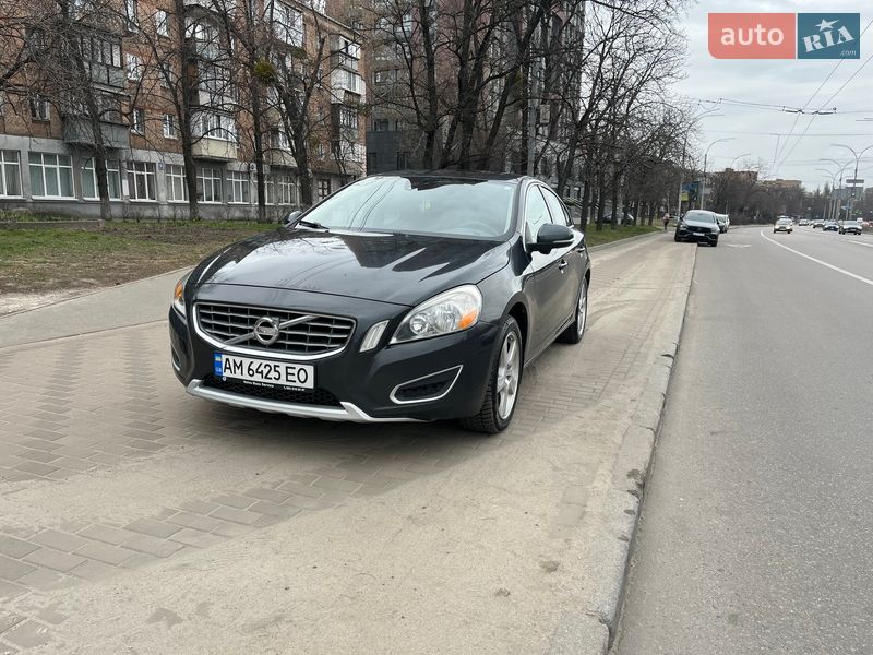 Седан Volvo S60 2011 в Киеве фото Седан Volvo S60 2011 в Киеве