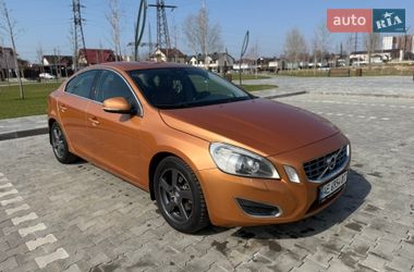Седан Volvo S60 2010 в Ірпені