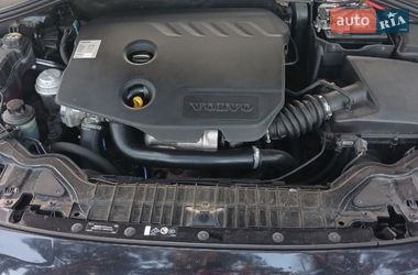 Седан Volvo S60 2014 в Нетішині