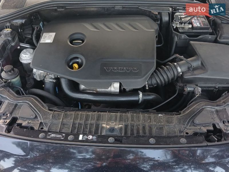 Седан Volvo S60 2014 в Нетішині