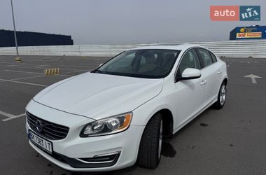 Седан Volvo S60 2015 в Львове