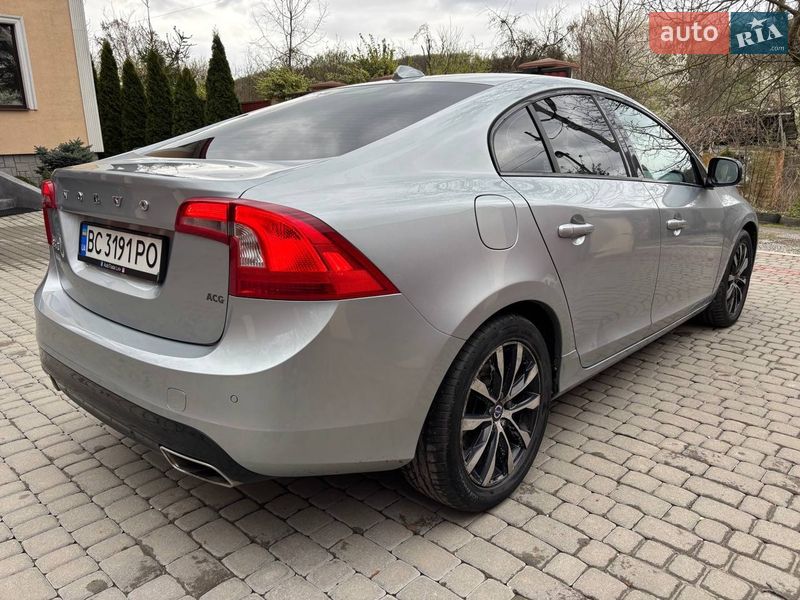 Седан Volvo S60 2017 в Львове