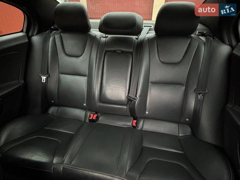 Седан Volvo S60 2017 в Львове