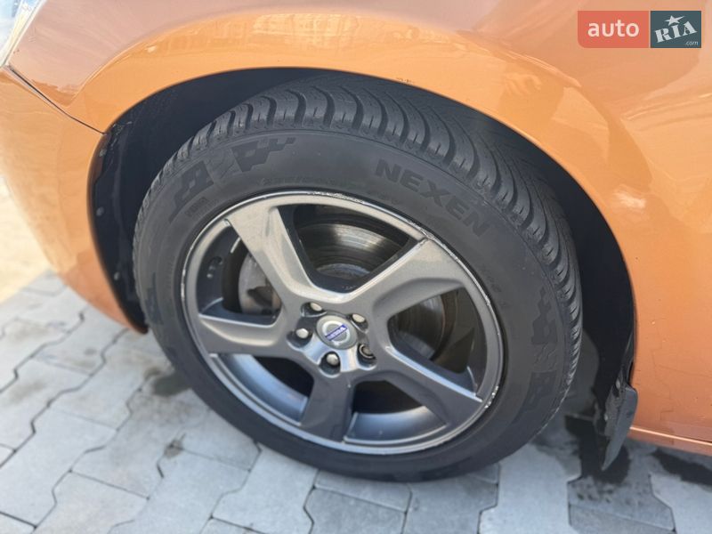 Седан Volvo S60 2010 в Ірпені