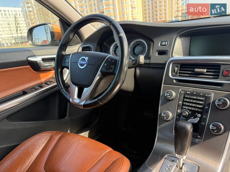 Седан Volvo S60 2010 в Ірпені