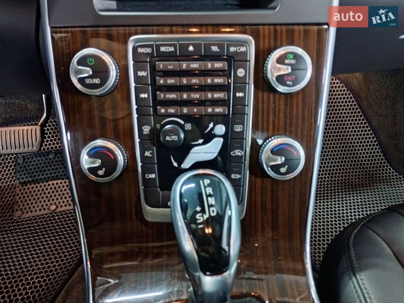 Седан Volvo S60 2015 в Рівному