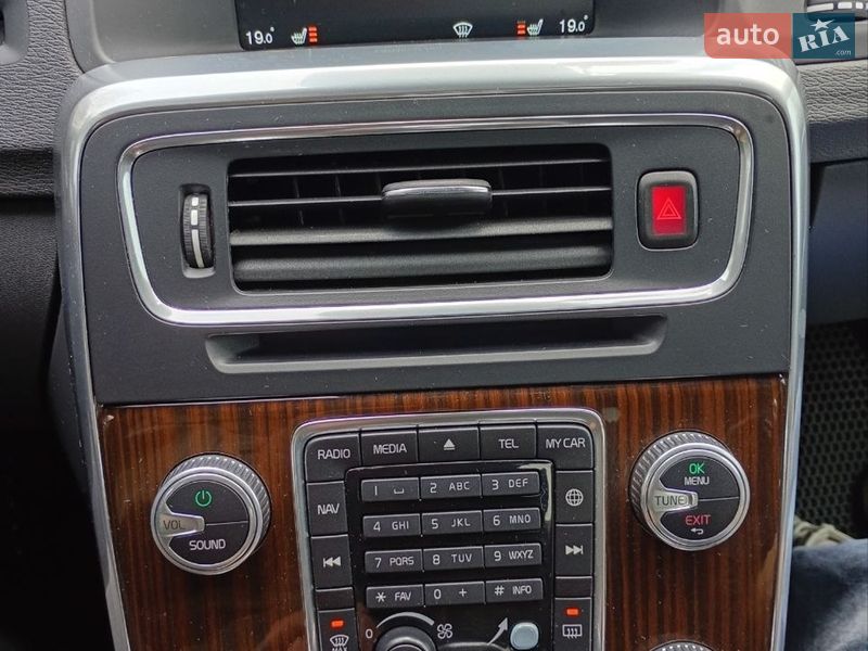 Седан Volvo S60 2015 в Рівному