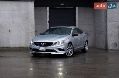 Седан Volvo S60 2014 в Киеве