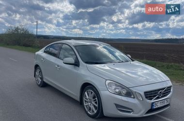Седан Volvo S60 2012 в Стрые