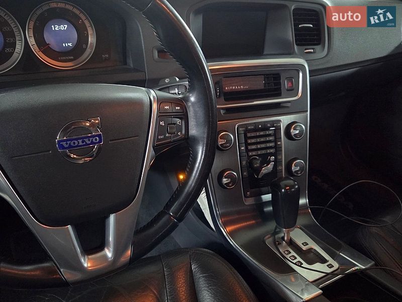 Седан Volvo S60 2012 в Киеве