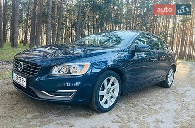 Седан Volvo S60 2014 в Києві
