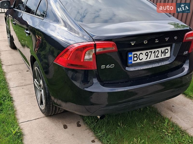 Седан Volvo S60 2012 в Львове