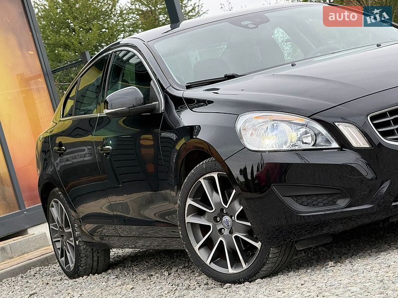 Седан Volvo S60 2011 в Стрые