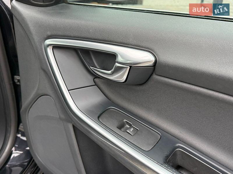 Седан Volvo S60 2011 в Стрые