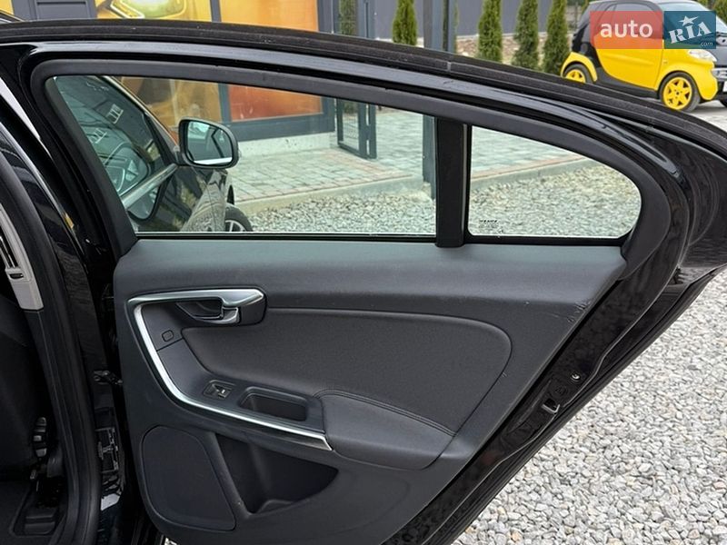 Седан Volvo S60 2011 в Стрые