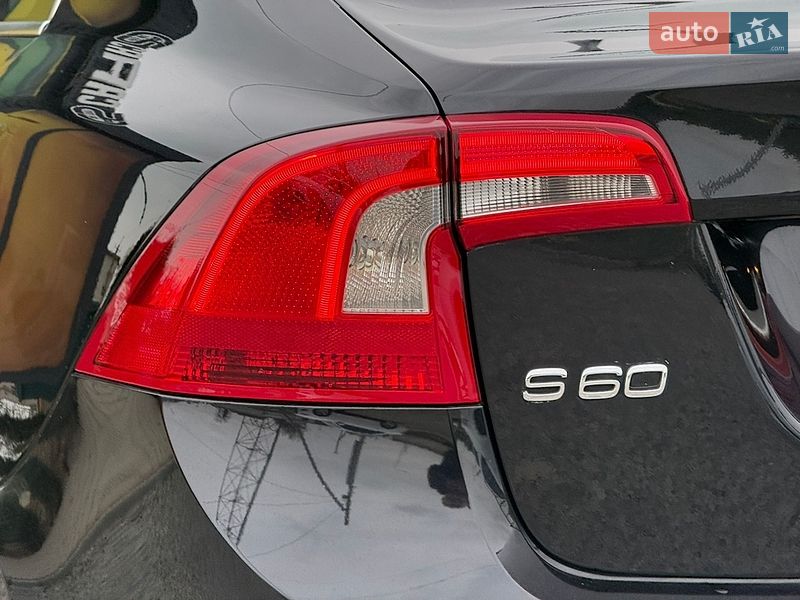 Седан Volvo S60 2011 в Стрые