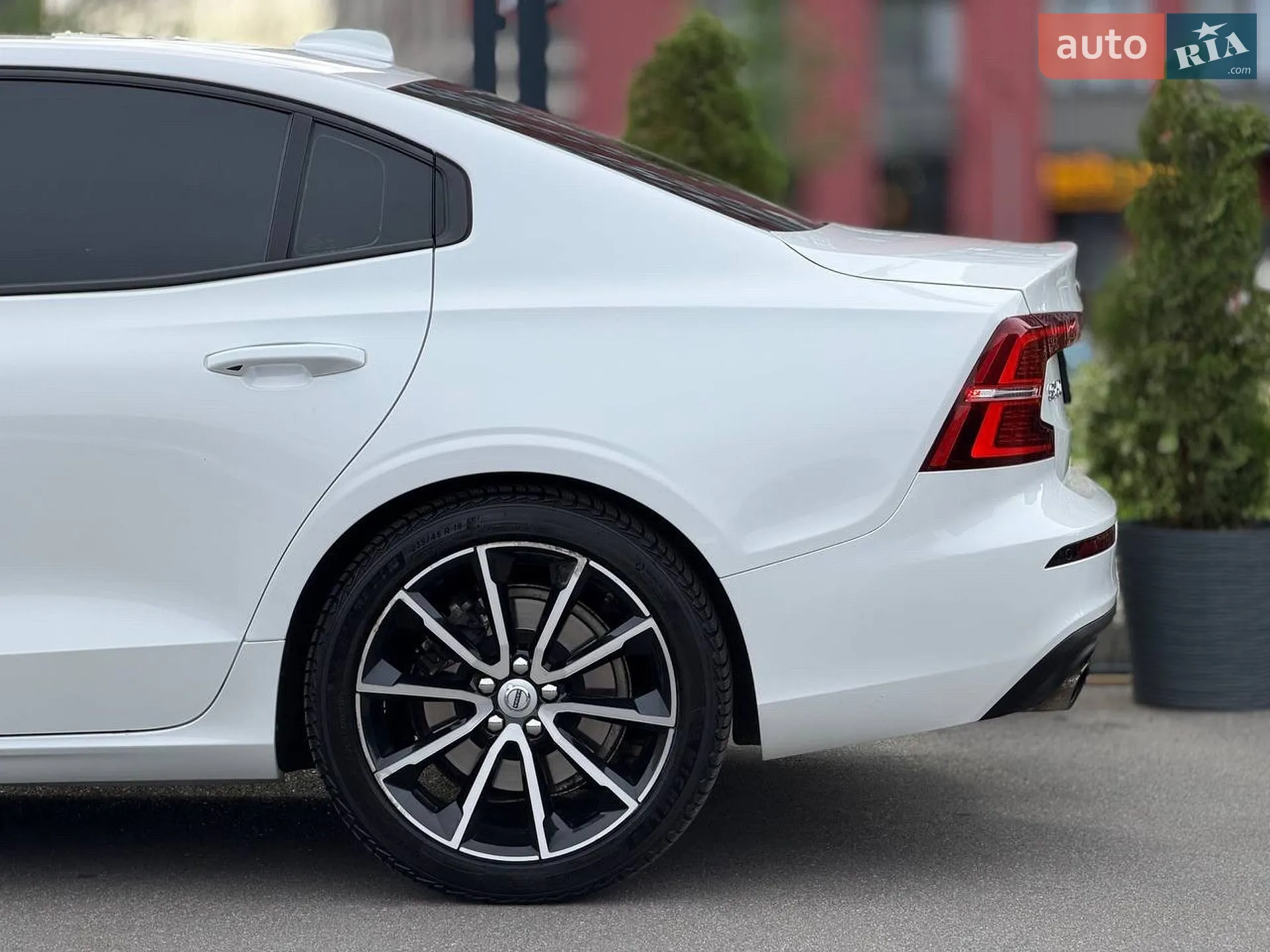 2019 Volvo S60 - мініатюра 13