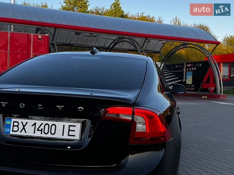 Седан Volvo S60 2012 в Тернополі