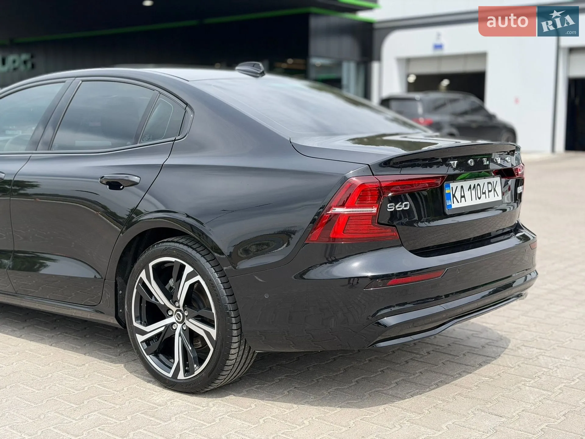 2023 Volvo S60 - мініатюра 18