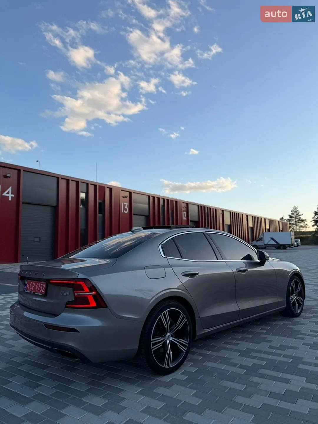 2019 Volvo S60 - мініатюра 10