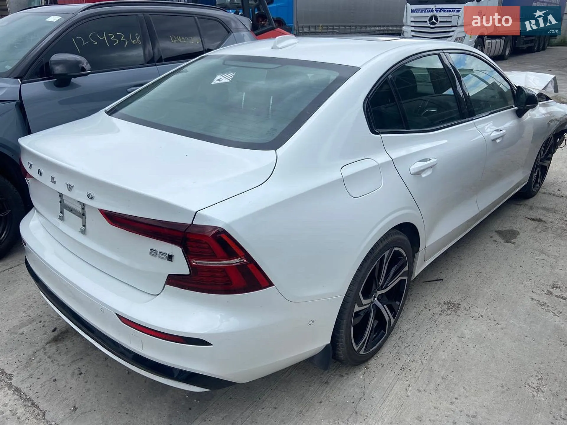 2023 Volvo S60 - мініатюра 36