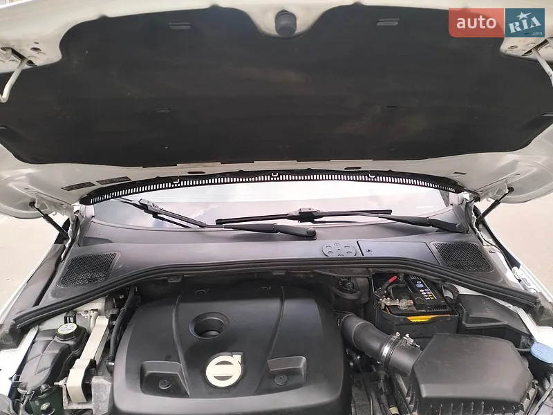Volvo S60 2014 VIN YV140MFB9F2308339 фото оголошення 35 з 78
